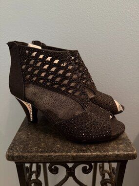 Pierre Dumas Black Sparkly Jewel Studded Mesh Party Booties Size 8